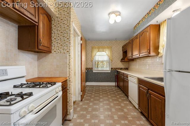19302 Negaunee, Redford, MI 48240
