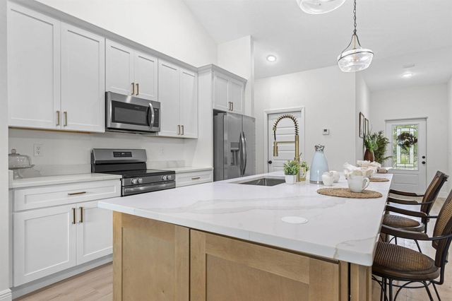 8536 96th Court, Vero Beach, FL 32967