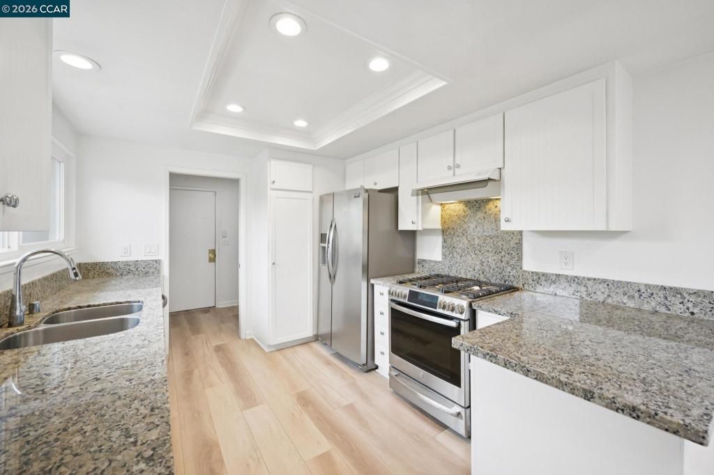 Image 14 of property listing at 2137 Presidio Ct, Danville, CA 94526