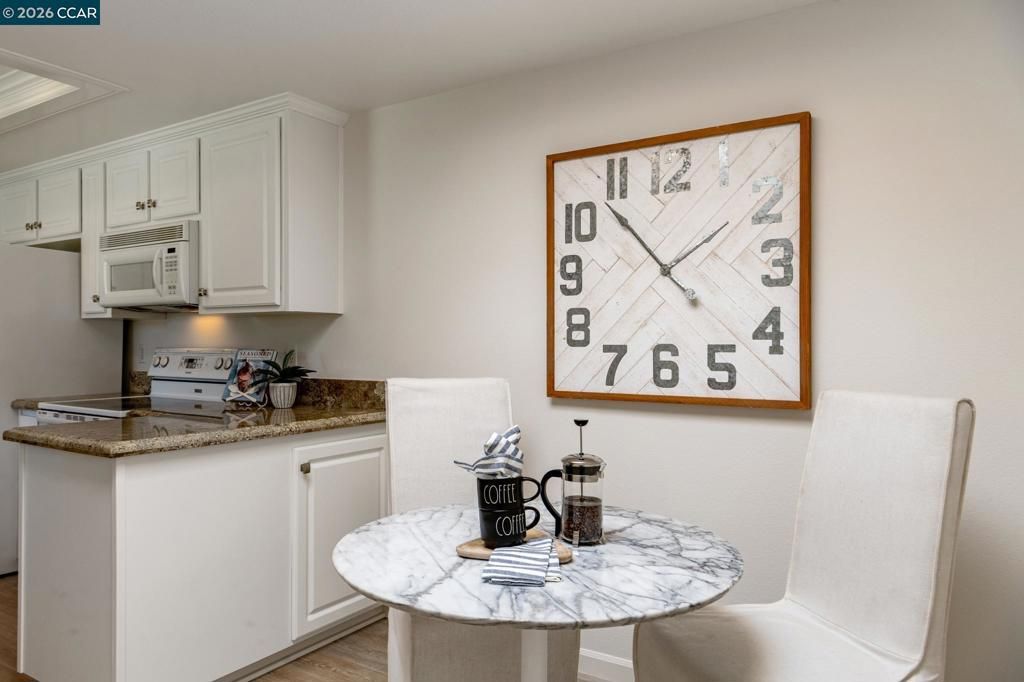 Image 18 of property listing at 2137 Presidio Ct, Danville, CA 94526