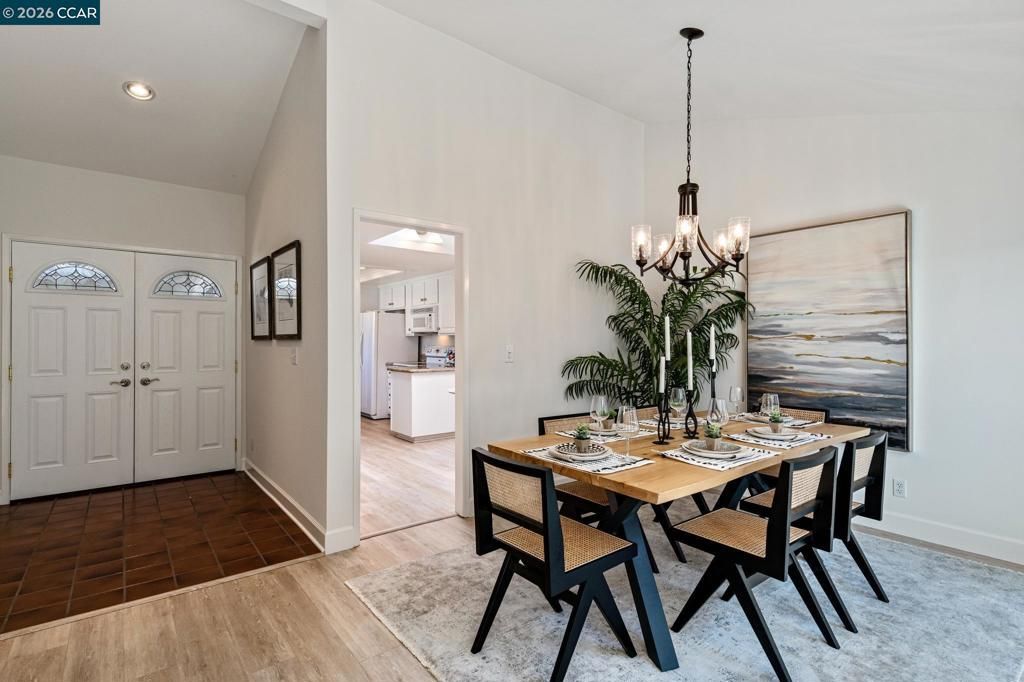 Image 20 of property listing at 2137 Presidio Ct, Danville, CA 94526