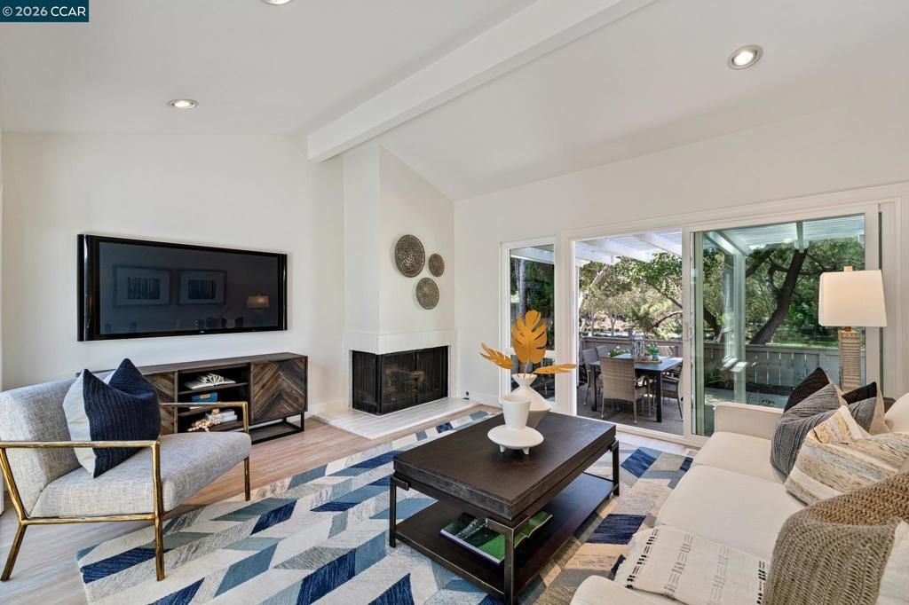 Image 23 of property listing at 2137 Presidio Ct, Danville, CA 94526