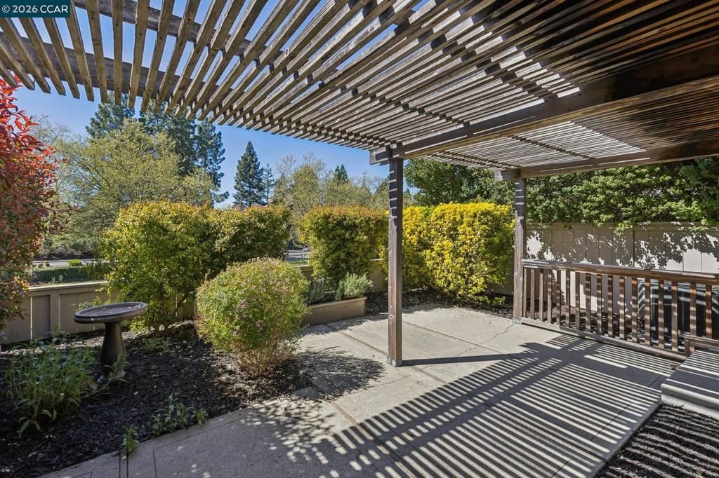 Image 47 of property listing at 2137 Presidio Ct, Danville, CA 94526