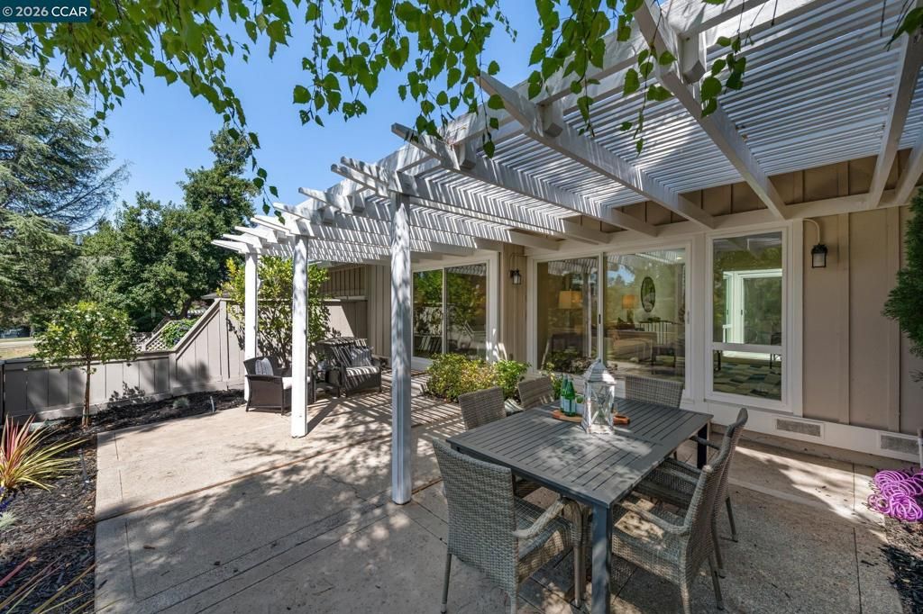 Image 52 of property listing at 2137 Presidio Ct, Danville, CA 94526