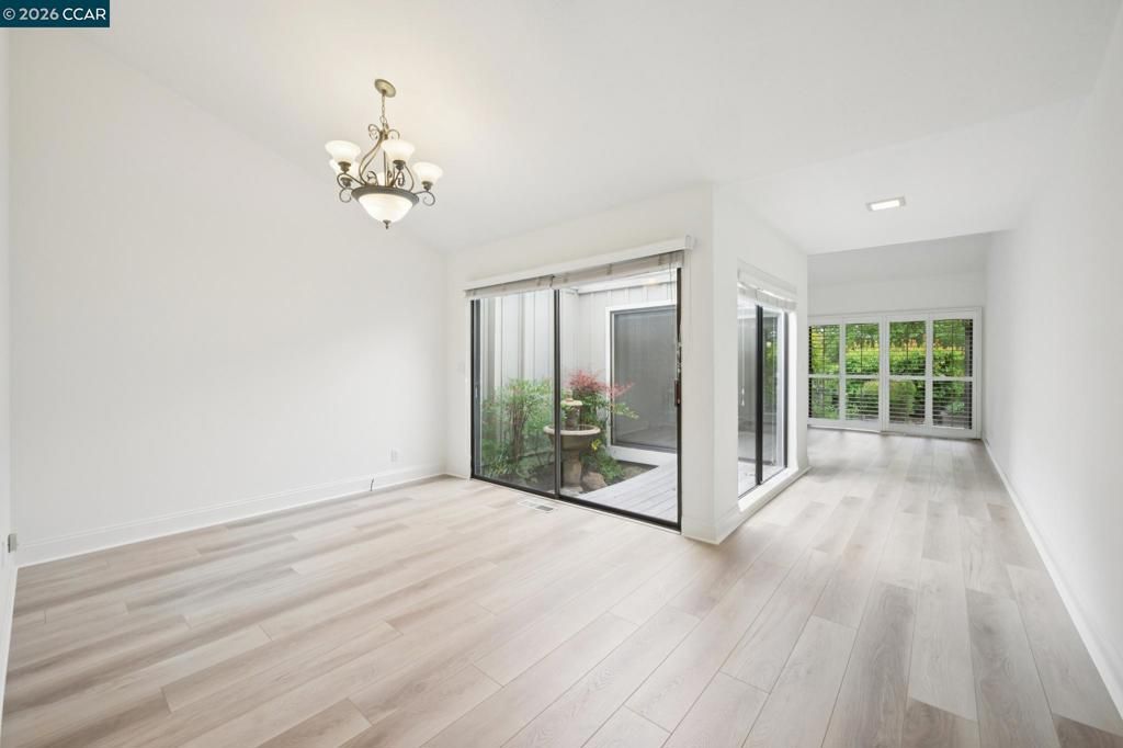 Image 7 of property listing at 2137 Presidio Ct, Danville, CA 94526