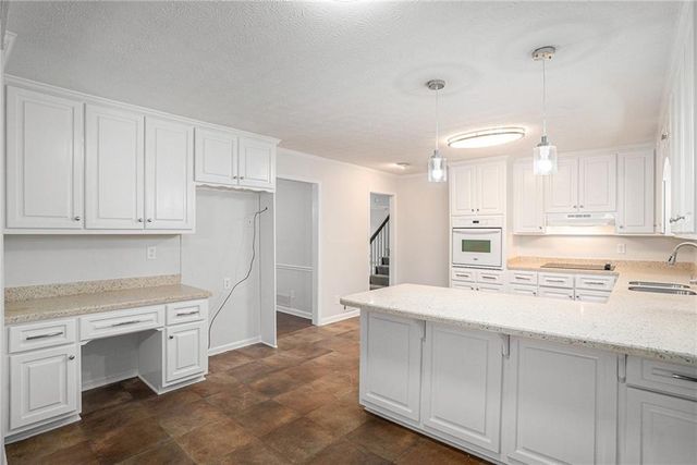 90 Country Roads Drive, Stockbridge, GA 30281