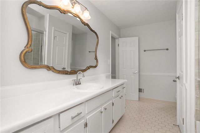 90 Country Roads Drive, Stockbridge, GA 30281