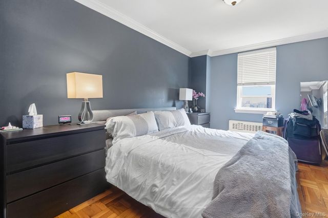 60 Knolls Crescent 10L, Bronx, NY 10463