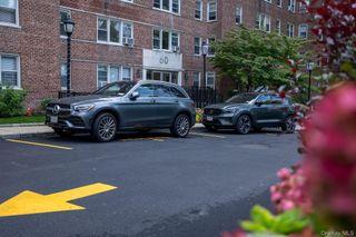 60 Knolls Crescent 10L, Bronx, NY 10463