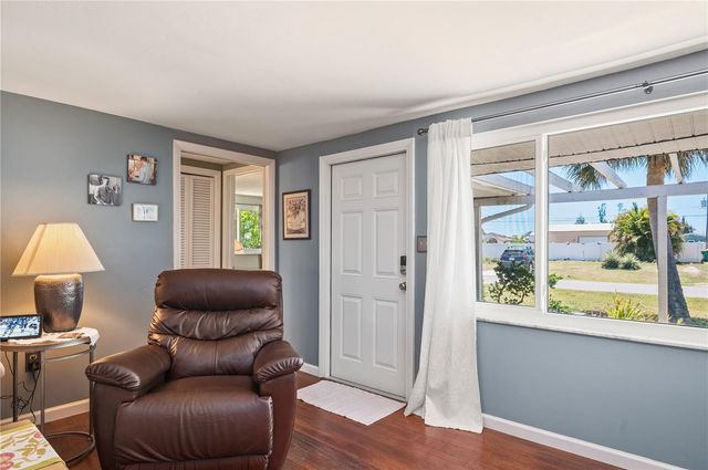 540 GROVE AVENUE NW, Port Charlotte, FL 33952