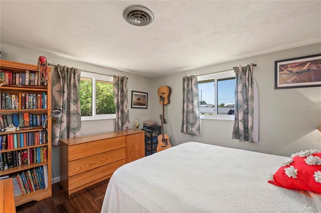 540 GROVE AVENUE NW, Port Charlotte, FL 33952