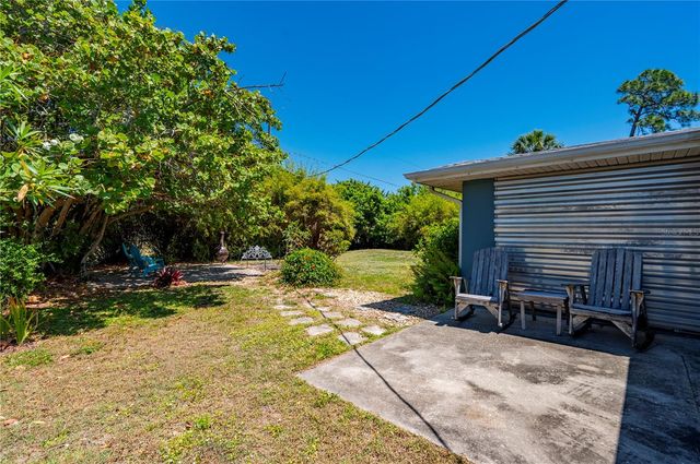 540 GROVE AVENUE NW, Port Charlotte, FL 33952