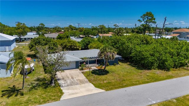540 GROVE AVENUE NW, Port Charlotte, FL 33952