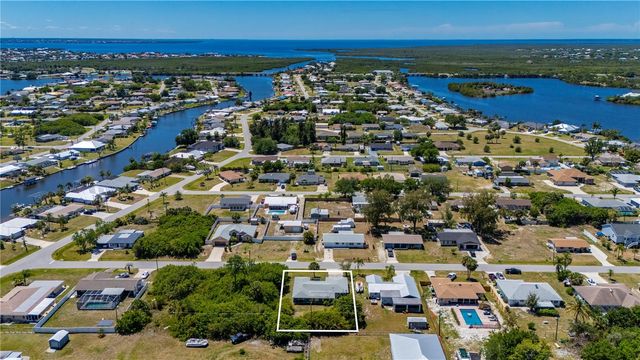 540 GROVE AVENUE NW, Port Charlotte, FL 33952
