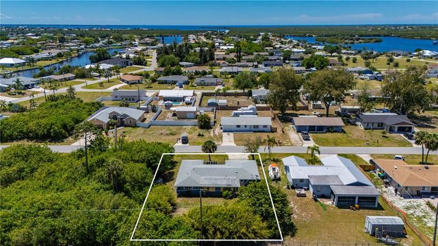 540 GROVE AVENUE NW, Port Charlotte, FL 33952