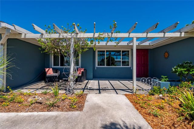 540 GROVE AVENUE NW, Port Charlotte, FL 33952