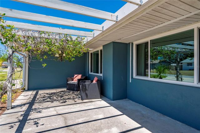 540 GROVE AVENUE NW, Port Charlotte, FL 33952