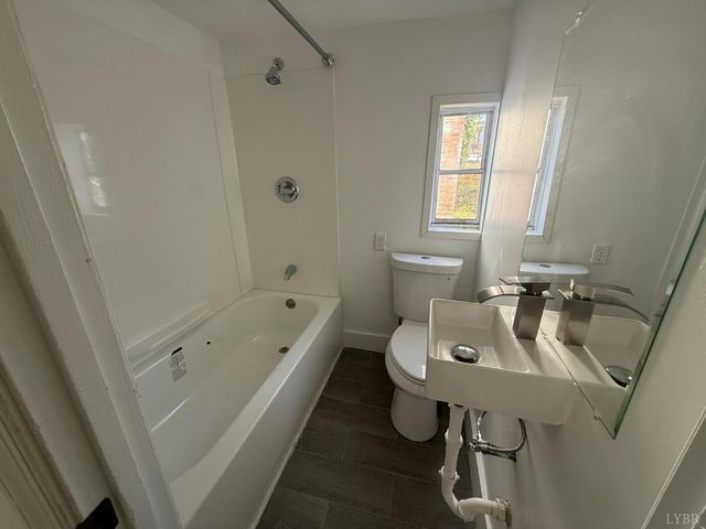 852 Brook Street, Lynchburg, VA 24501