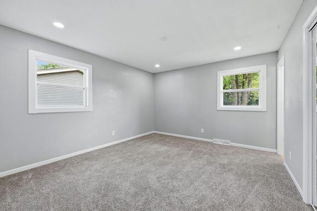 6901 Middle ROAD, Racine, WI 53402