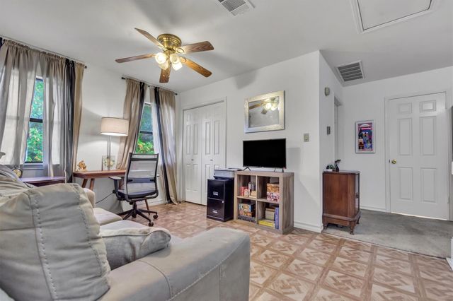 31 Fairview DR, Round Rock, TX 78665