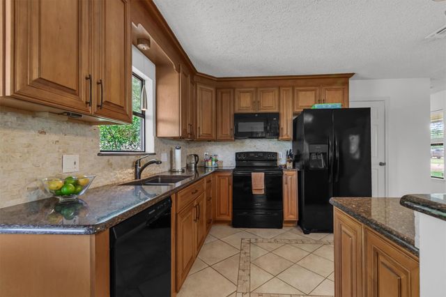 31 Fairview DR, Round Rock, TX 78665