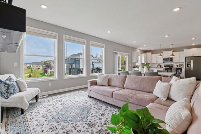 5548 Catkin Way, Victoria, MN 55386