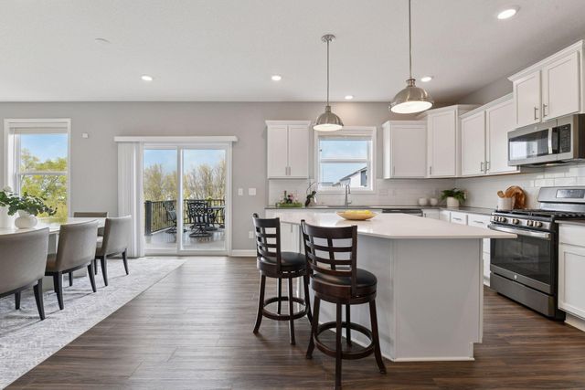 5548 Catkin Way, Victoria, MN 55386