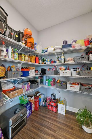 5548 Catkin Way, Victoria, MN 55386