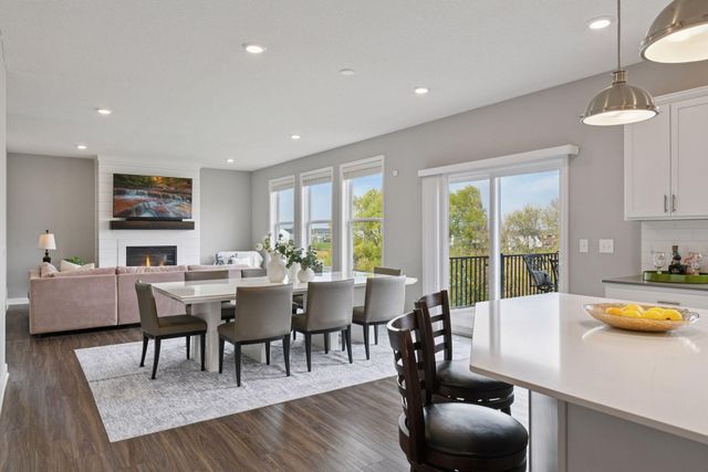 5548 Catkin Way, Victoria, MN 55386