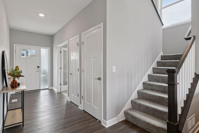 5548 Catkin Way, Victoria, MN 55386