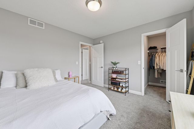 5548 Catkin Way, Victoria, MN 55386