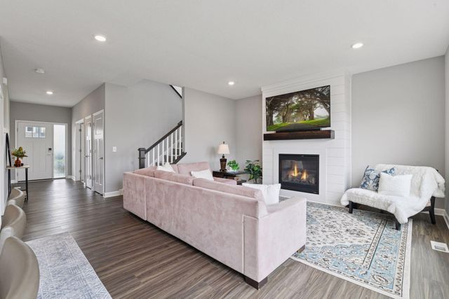 5548 Catkin Way, Victoria, MN 55386