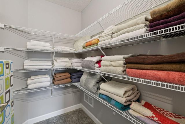 5548 Catkin Way, Victoria, MN 55386