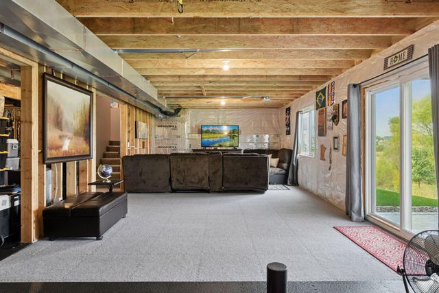 5548 Catkin Way, Victoria, MN 55386