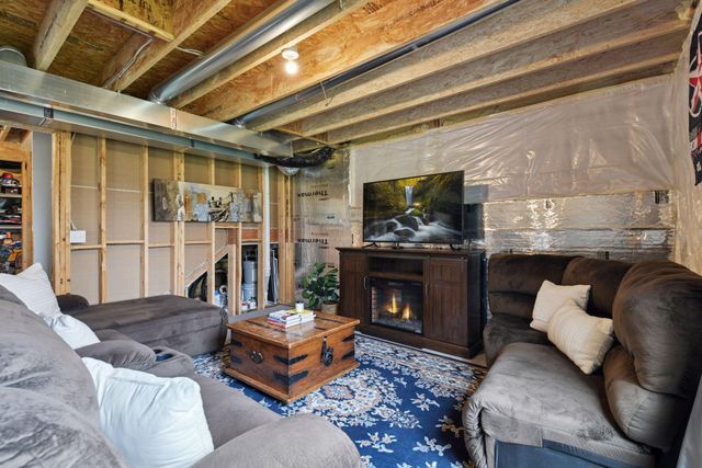 5548 Catkin Way, Victoria, MN 55386