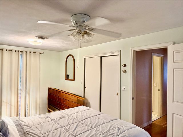 139 Suffolk Avenue, Pawtucket, RI 0261