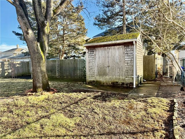 139 Suffolk Avenue, Pawtucket, RI 0261