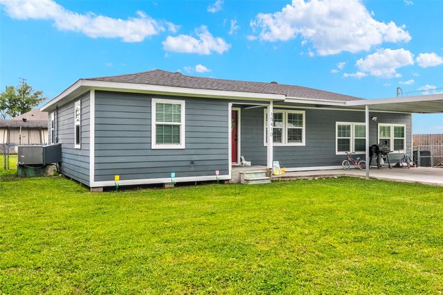 15410 San Jacinto Street, Hamshire, TX 77622