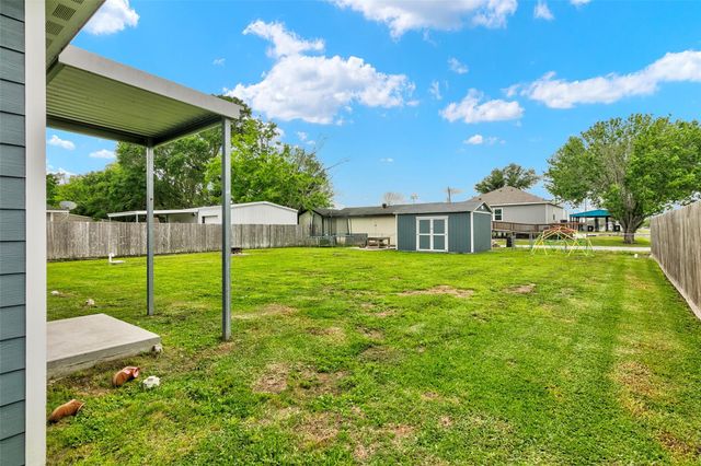 15410 San Jacinto Street, Hamshire, TX 77622