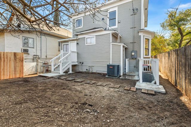 1231 D St, Sacramento, CA 95814