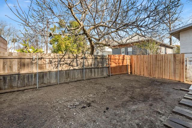 1231 D St, Sacramento, CA 95814