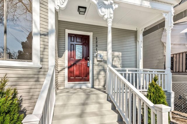 1231 D St, Sacramento, CA 95814
