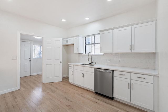 1231 D St, Sacramento, CA 95814