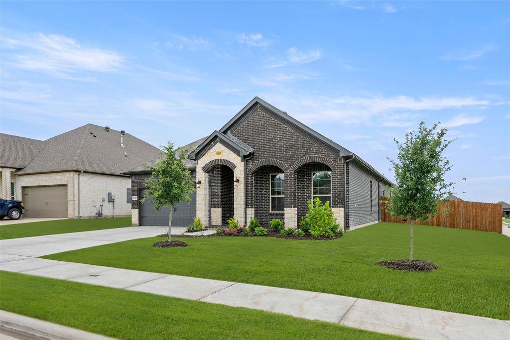 2297 High Plain Lane, Waxahachie, TX 75167
