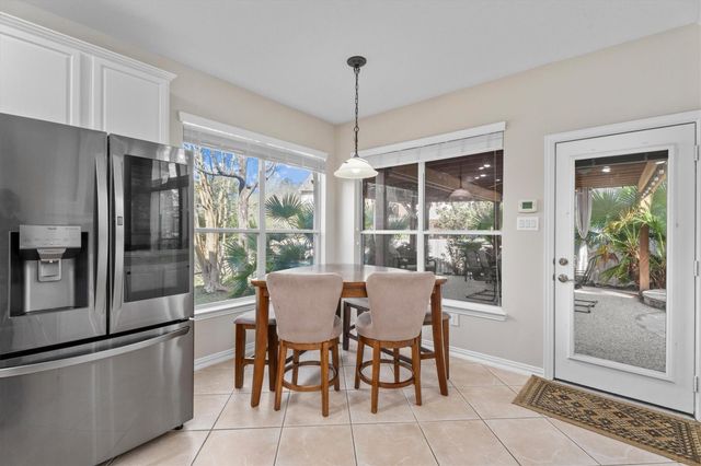 15 Barlow Court, The Woodlands, TX 77382