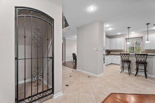 15 Barlow Court, The Woodlands, TX 77382