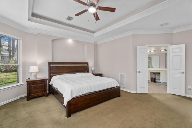 15 Barlow Court, The Woodlands, TX 77382