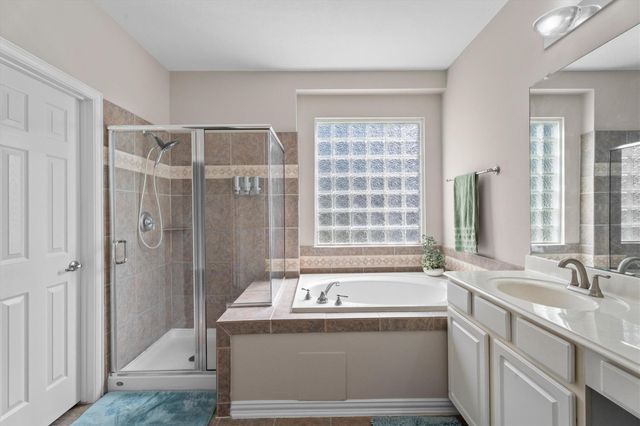 15 Barlow Court, The Woodlands, TX 77382