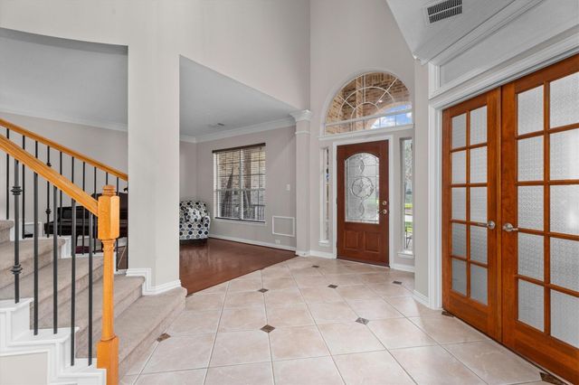 15 Barlow Court, The Woodlands, TX 77382