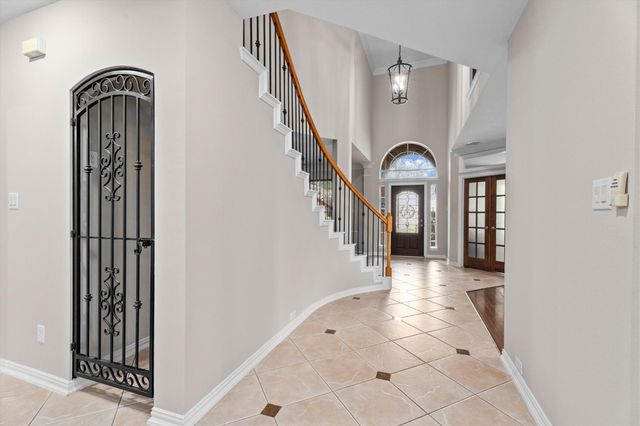 15 Barlow Court, The Woodlands, TX 77382